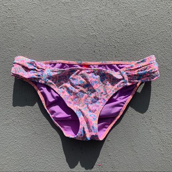 Victorias Secret pink flower bud bikini bottoms MEDIUM - Picture 1 of 4